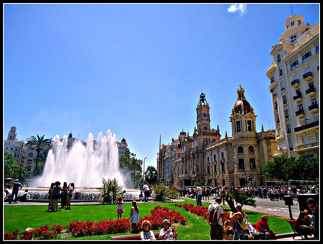 Valencia: plaza del Ayuntamiento.