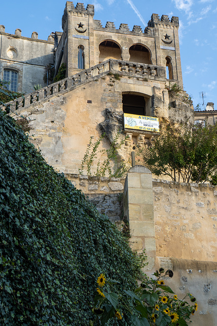 Castle for sale, Bourg