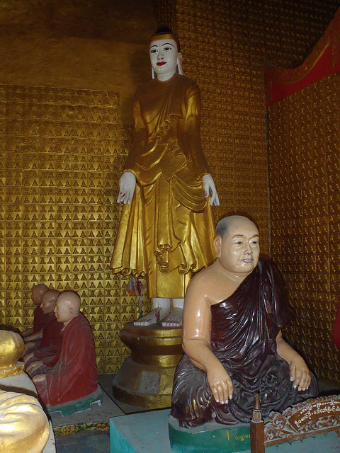 temple by Lake Taungthaman