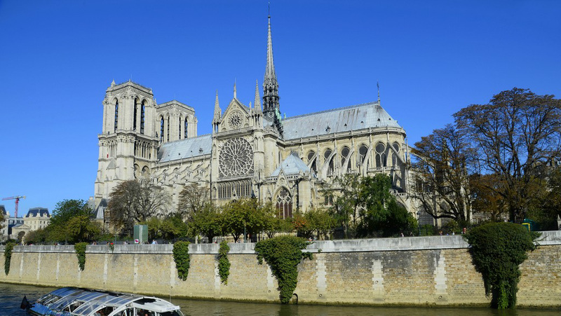 Notre-Dame de Paris...