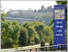 Vue depuis la Grande Vigne vers le pont et le Crec à Dinan (22)