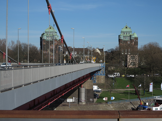 Friedrich-Ebert-Brücke, Ruhrort