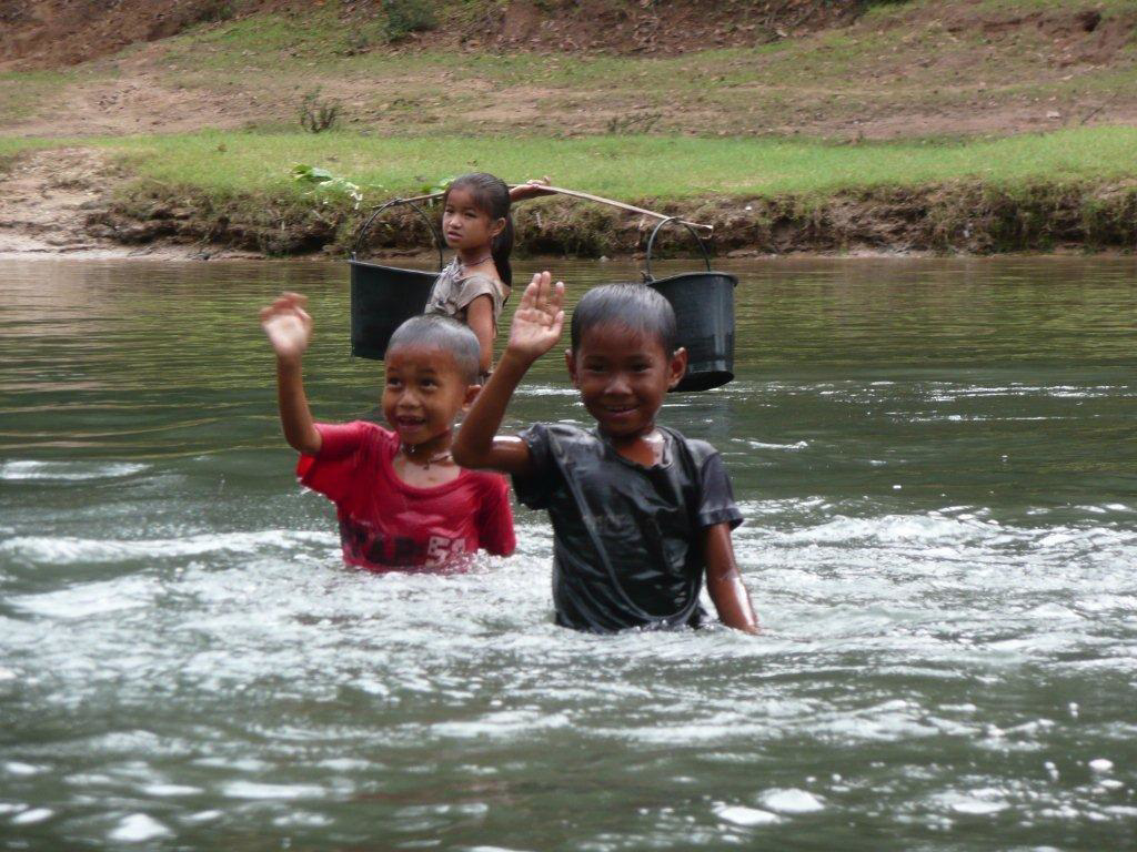 Au revoir les enfants...Laos.