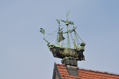 München, Oberpollinger, The Decoration on the Ridge of the Roof