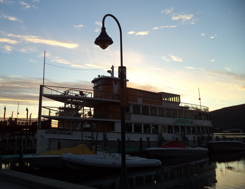 Lever de lampadaire de croisière