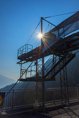 auf der Staumauer im Valle Verzasca (© Buelipix)