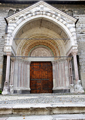 Porte principale N.D. d'Embrun