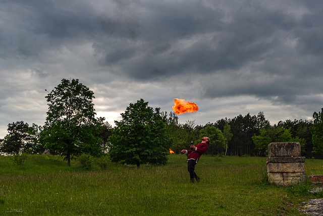 Feuerspucker beim Üben.