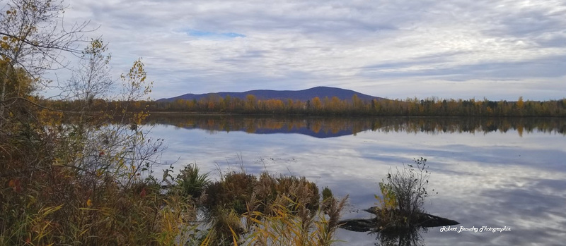 Vu sur la montagne et le lac Boivin Granby.