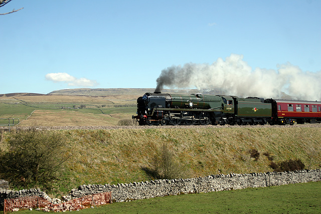 S.R. Bulleid Merchant Navy class 4-6-2 35018 BRITISH INDIA LINE with 1Z65 York Holgate loop - Carlisle The Great Britain XI at Selside 20th April 2018