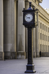 vor der Union Station, Toronto (© Buelipix)