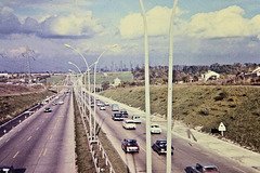 Wissous (91) Novembre 1967. L'A6 vue en direction de Paris. (Diapositive numérisée).