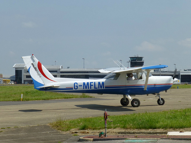 G-MFLM at LBA (2) - 16 July 2015