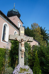 Gfäll, St. Josef, Kreuz