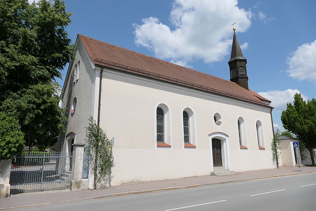Hemau, Neben- und Friedhofskirche St. Salvator