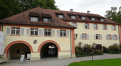 Das Torbogengebäude auf der Insel Mainau