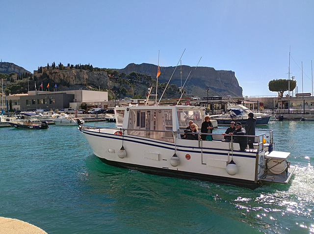 Les Couleurs de Cassis!