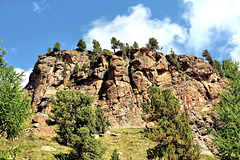 Felswand entlang der Wanderung zur Höchste Hütte