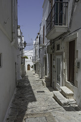 in den Gassen von Ostuni (© Buelipix)