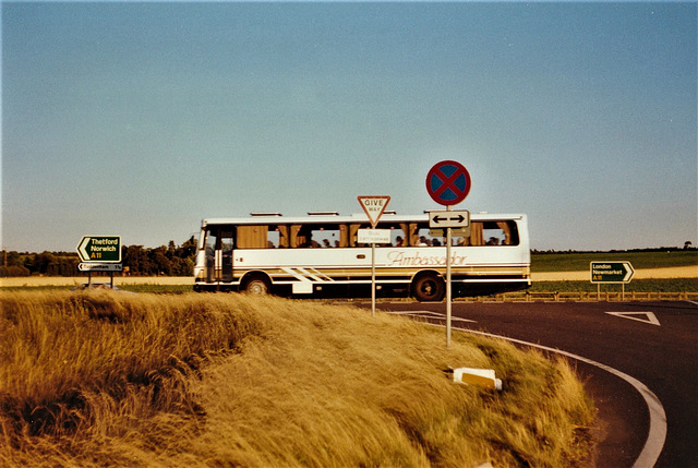 Ambassador Travel coach at Chalk Hill, Barton Mills – 20 Aug 1989 (96-19)