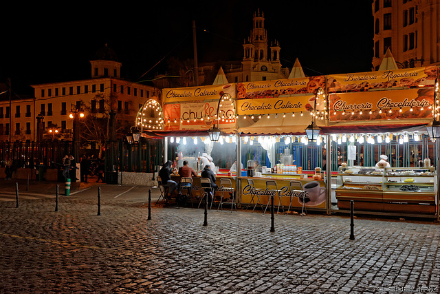 Valencia by night (© Buelipix)