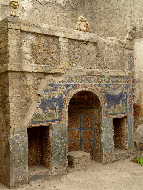 Herculaneum- Casa di Nettuno e Anfitrite