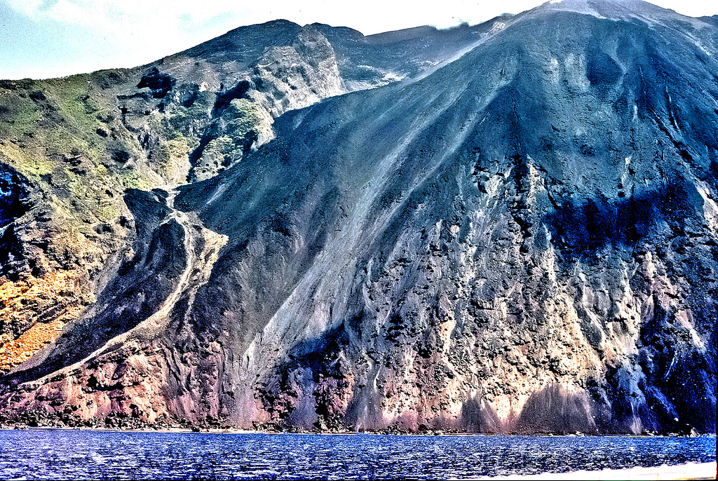 Stromboli.  Die „Sciara del Fuoco“. ©UdoSm