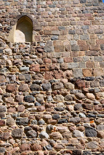 Feldsteinmauer mit Zeitsprung