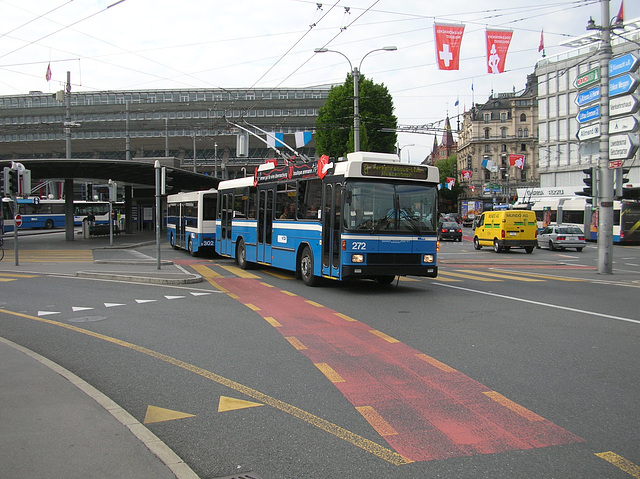 DSCN2074 VBL (Luzern) trolleybus 272 towing trailer 302 - 14 Jun 2008