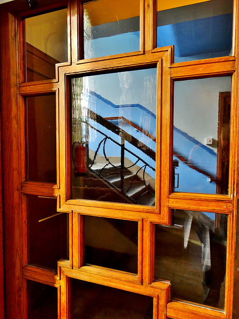 Deco door
