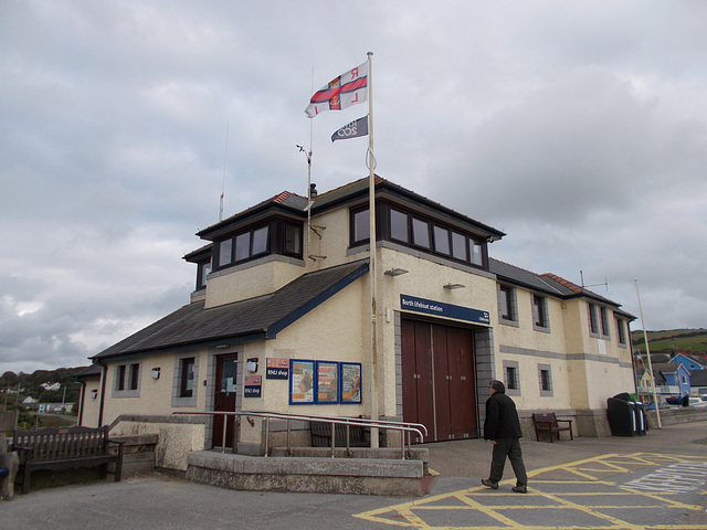 SBB[24]/coast{4/8} - bad achub Borth