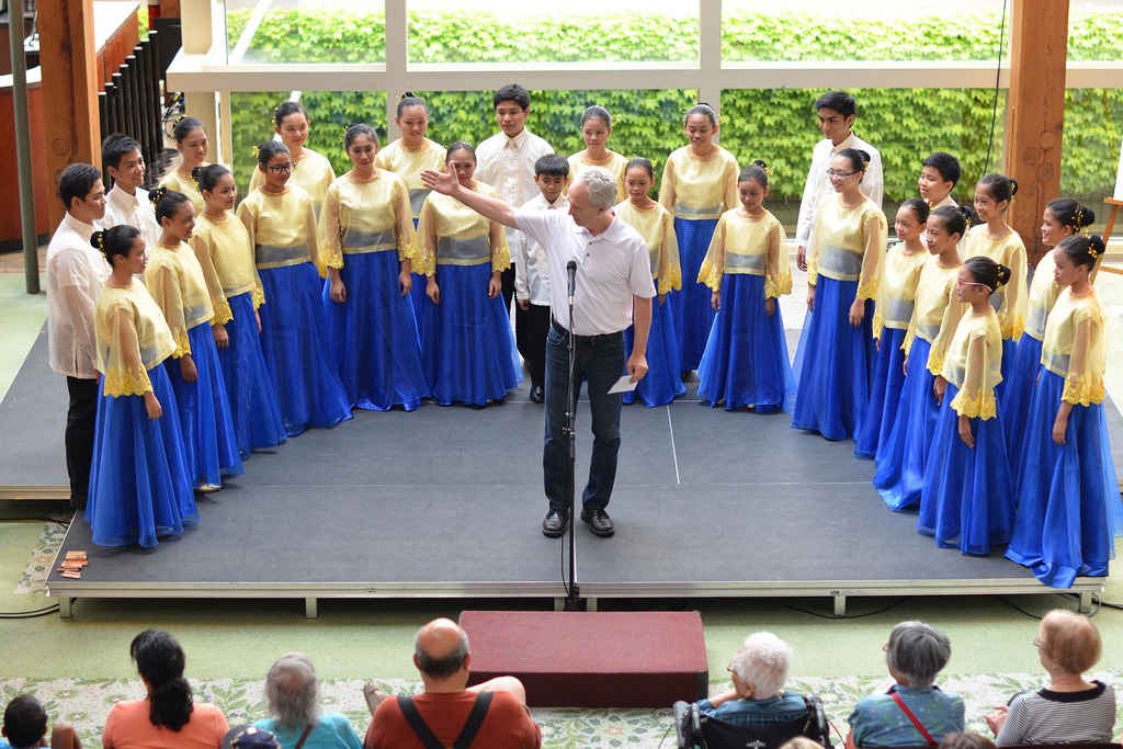 Hail Mary the Queen Children's Choir