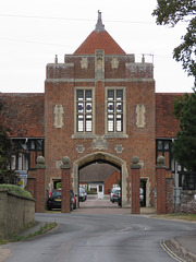 thorpeness, suffolk (2) gatehouse to ogilvie almshouses 1925-6 by w.g.wilson