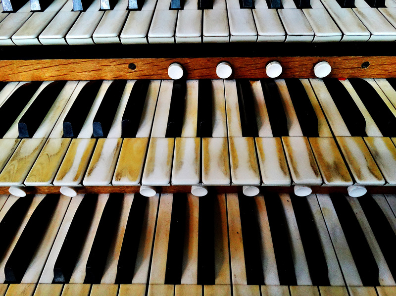 Well worn organ