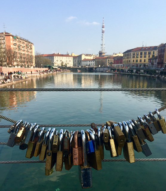 padlocks, padlocks, padlocks...