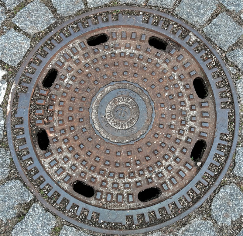 Kanaldeckel: Frankfurt (Oder)