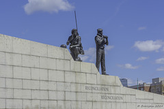 Peacekeeping Monument ... P.i.P. (© Buelipix)