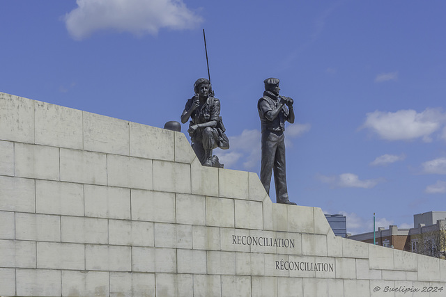 Peacekeeping Monument ... P.i.P. (© Buelipix)