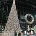Hauptbahnhof Berlin, weihnachtlicher Glanz in der Eingangshalle