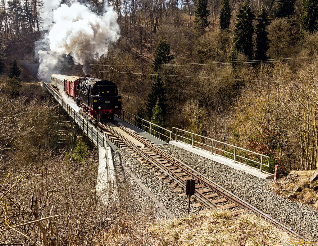 Mit Volldampf über das Viadukt