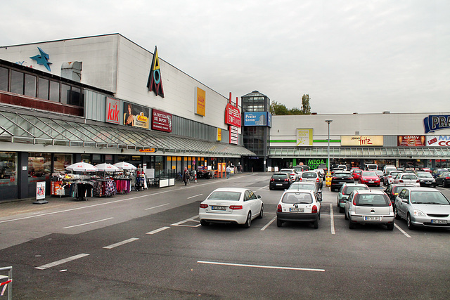 Einkaufszentrum an der Riemker Straße (Bochum-Hofstede) / 17.10.2016