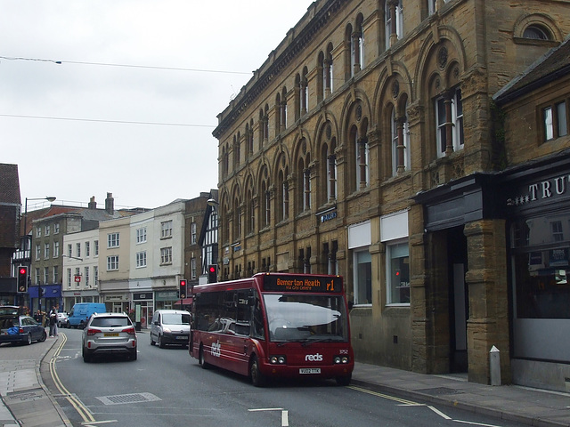 DSCF8188 Go South Coast (Salisbury Reds) 3752 (VU02 TTK) in Salisbury - 29 Jun 2017