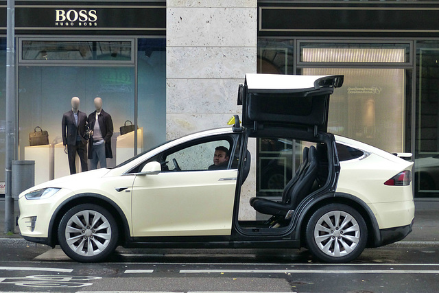 Tesla Taxi in Frankfurt (2) - 12 January 2019