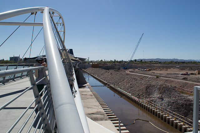 Tempe Town Lake Pedestrian bridge & dam construction(1899)