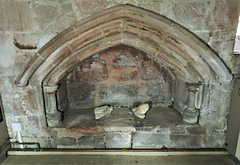 weston under wetherley church, warks  (32)remains of c14 female heart burial effigy in late c13 tomb recess in north aisle