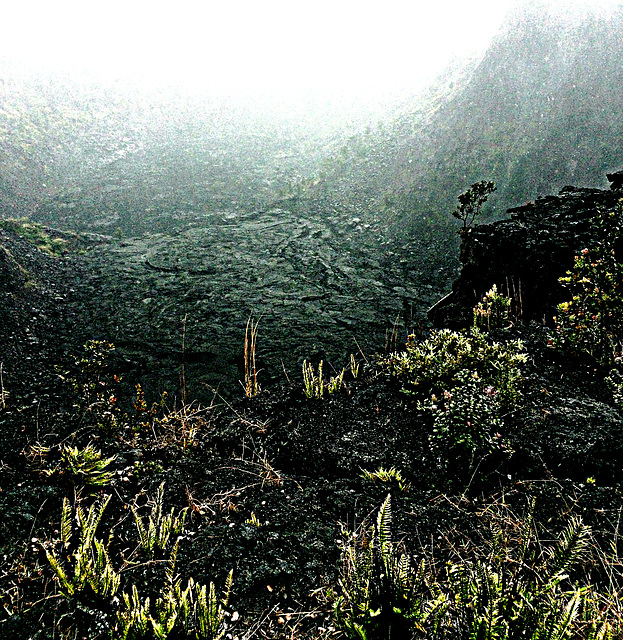 Lua Manua  Pit/crater