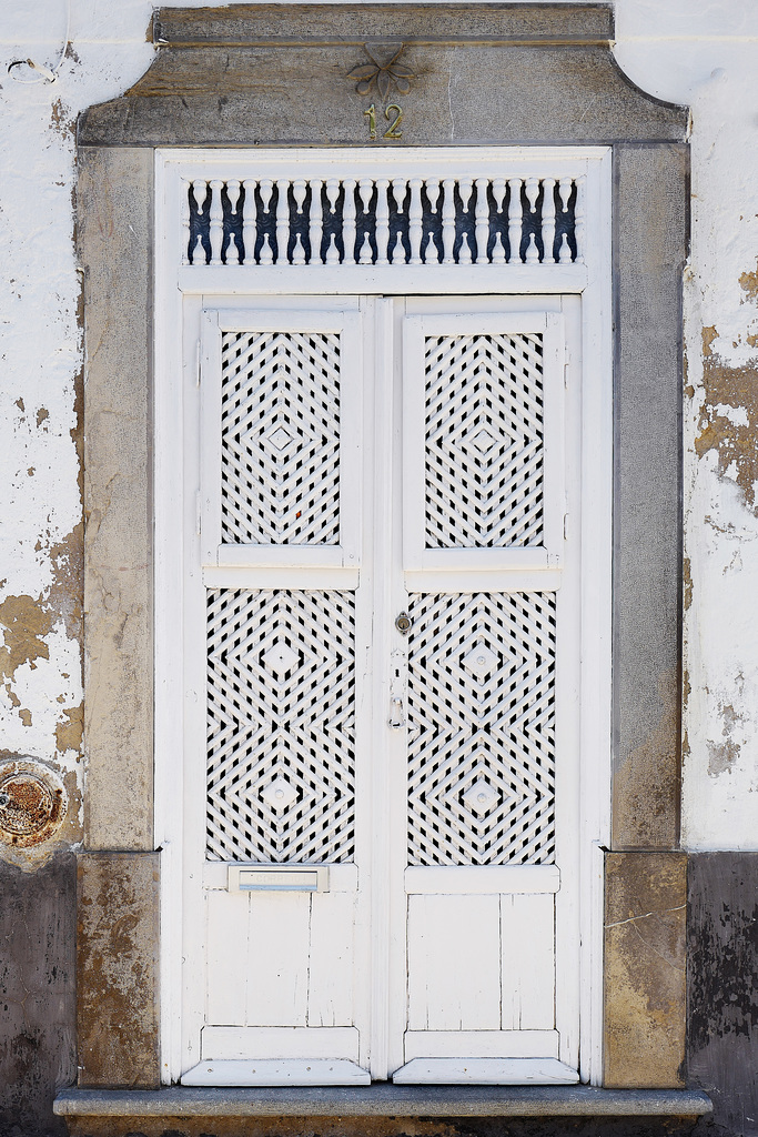 Tavira, porta de reixa