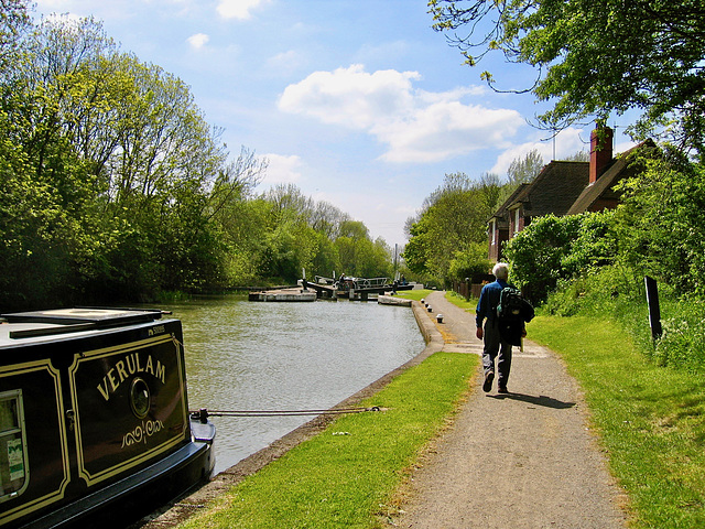 Approaching Stockton Top Lock No4, Grand Union Canal