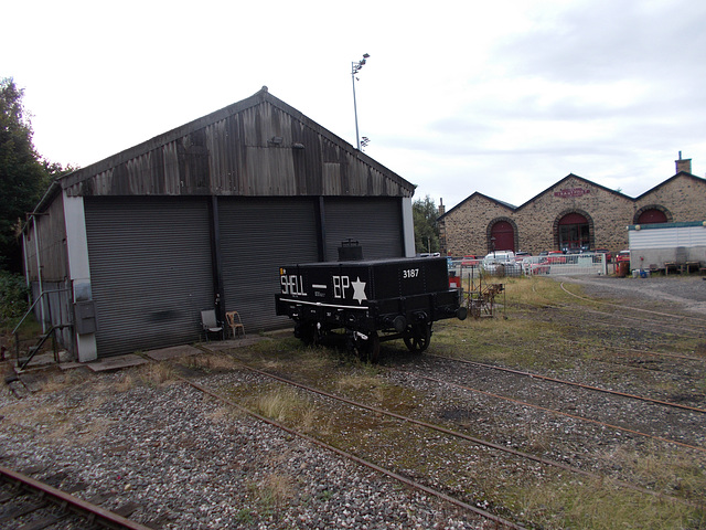 SBB[24]/ELR{8/11} - box tank waggon