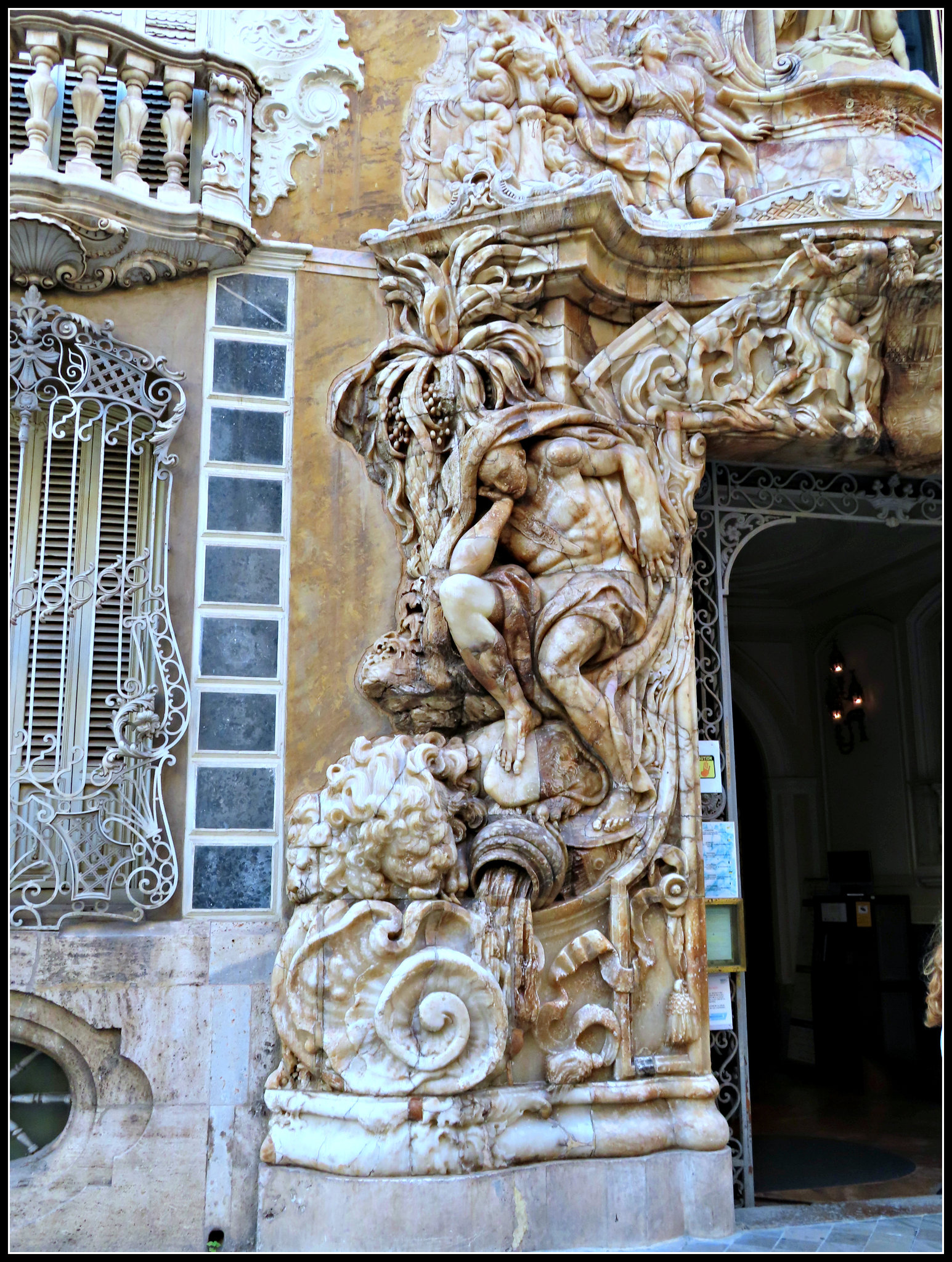 Valencia: Palacio del Marqués de Dos aguas, 5